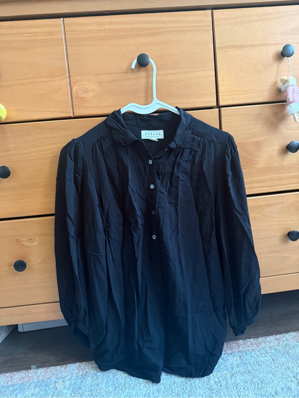 Velvet by Graham & Spencer Black Lightweight Button-Up Shirt Jacket
